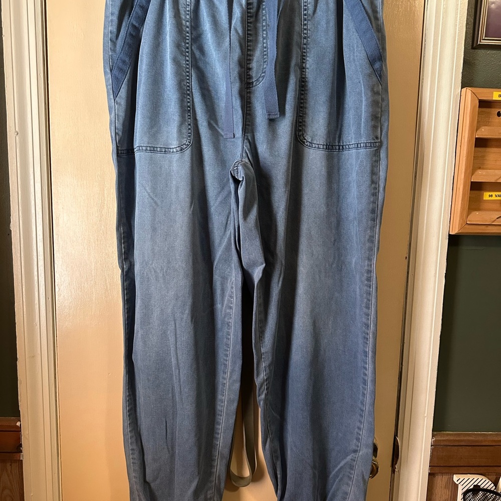 Time and Tru Women's Blue Jeans